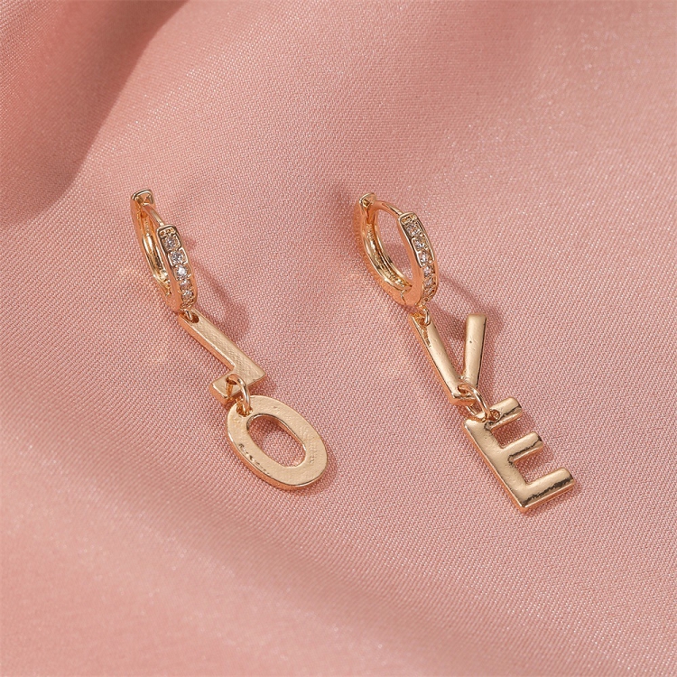 Europe and The United States new earrings fashion creative asymmetric letter earrings feminine hipster simple LOVE ear buckle ?